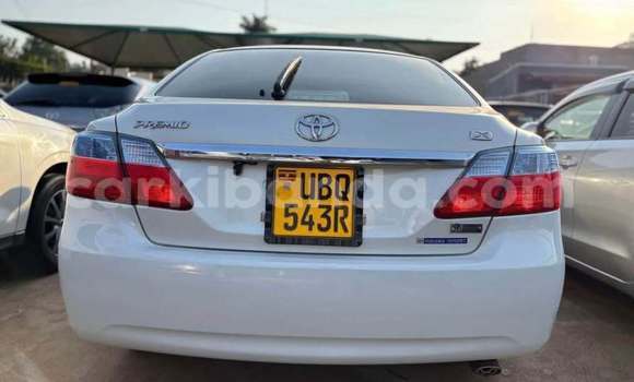 Acheter Occasion Voiture Toyota Premio Blanc à Kampala, Ouganda Acheter Occasion Voiture Toyota Premio Blanc à Kampala, Ouganda