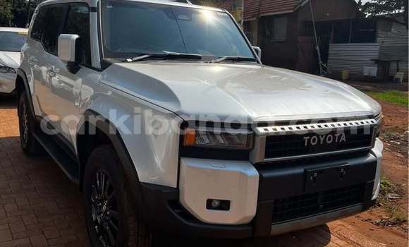 Acheter Occasion Voiture Toyota Land Cruiser Prado Blanc à Kampala, Ouganda Acheter Occasion Voiture Toyota Land Cruiser Prado Blanc à Kampala, Ouganda