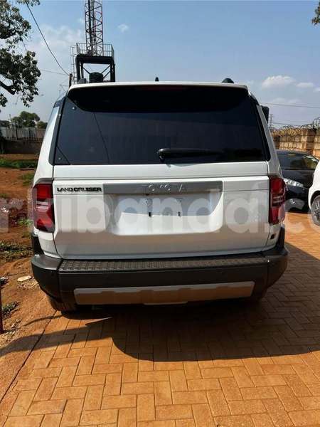 Big with watermark toyota land cruiser prado uganda kampala 24257