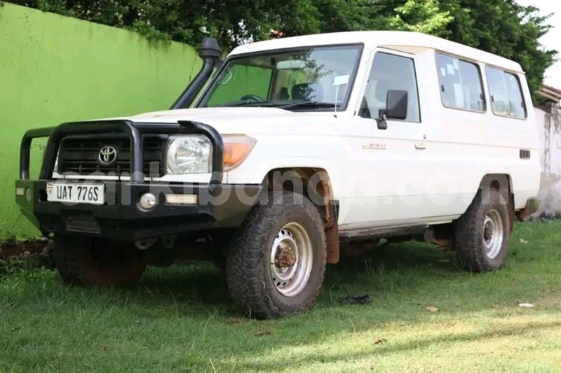 Big with watermark toyota land cruiser eastern bugiri 24284