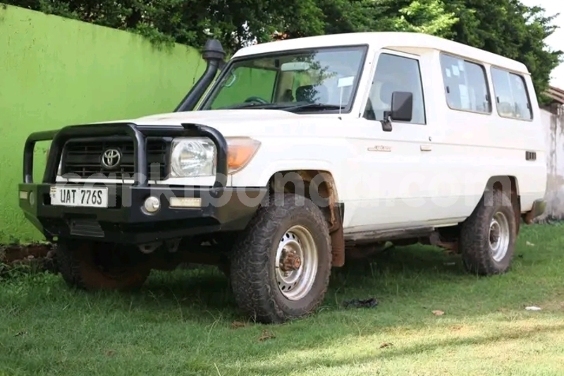 Big with watermark toyota land cruiser eastern bugiri 24284