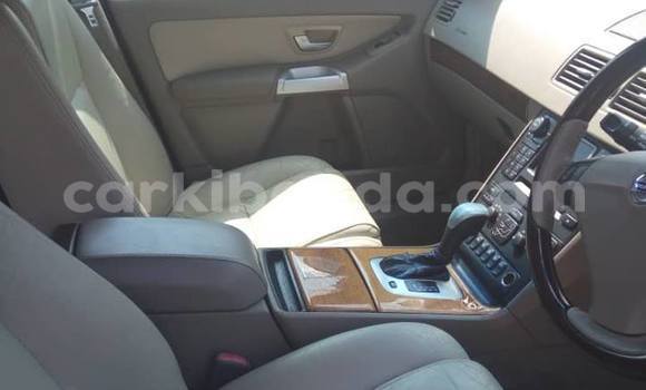Acheter Occasion Voiture Volvo XC60 Noir à Kampala, Ouganda Acheter Occasion Voiture Volvo XC60 Noir à Kampala, Ouganda