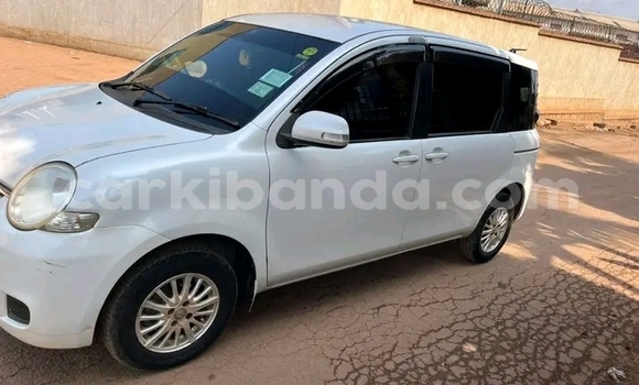 Buy Used Toyota Sienta White Car in Bugiri in Eastern Buy Used Toyota Sienta White Car in Bugiri in Eastern