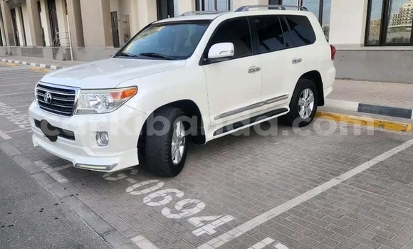 Buy Used Toyota Land Cruiser White Car in Bugiri in Eastern Buy Used Toyota Land Cruiser White Car in Bugiri in Eastern
