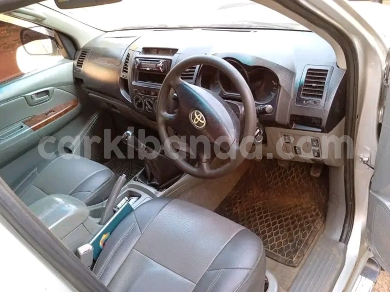 Big with watermark toyota hiluxe vigo eastern bugiri 24300