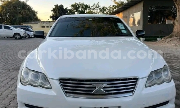 Buy Used Toyota Mark X White Car in Bugiri in Eastern