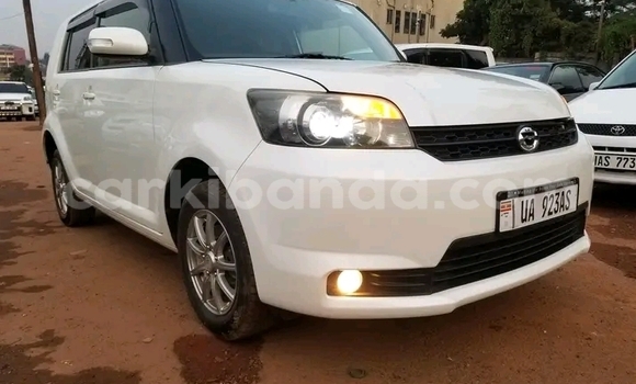 Nunua Ilio tumika Toyota Runx Nyeupe Gari ndani ya Bugiri nchini Mashariki Nunua Ilio tumika Toyota Runx Nyeupe Gari ndani ya Bugiri nchini Mashariki