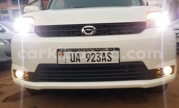 Nunua Ilio tumika Toyota Runx Nyeupe Gari ndani ya Bugiri nchini Mashariki Nunua Ilio tumika Toyota Runx Nyeupe Gari ndani ya Bugiri nchini Mashariki