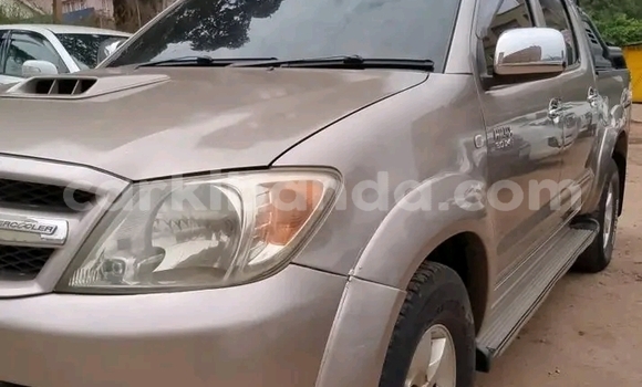 Buy Used Toyota Hiluxe VIGO Other Car in Bugembe in Eastern