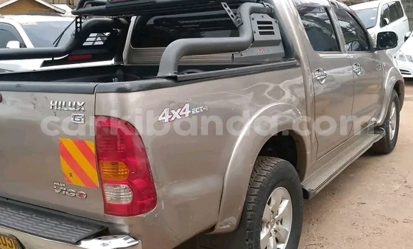 Nunua Ilio tumika Toyota Hiluxe VIGO Nyingine Gari ndani ya Bugembe nchini Mashariki Nunua Ilio tumika Toyota Hiluxe VIGO Nyingine Gari ndani ya Bugembe nchini Mashariki