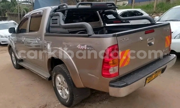 Nunua Ilio tumika Toyota Hiluxe VIGO Nyingine Gari ndani ya Bugembe nchini Mashariki Nunua Ilio tumika Toyota Hiluxe VIGO Nyingine Gari ndani ya Bugembe nchini Mashariki