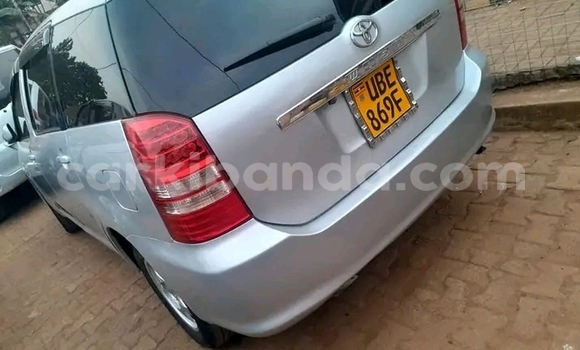 Nunua Ilio tumika Toyota Wish Nyingine Gari ndani ya Bugiri nchini Mashariki