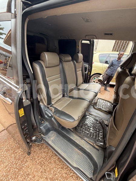 Big with watermark toyota noah uganda kampala 24328