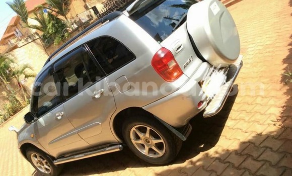Acheter Occasion Voiture Toyota RAV4 Gris à Kampala, Ouganda Acheter Occasion Voiture Toyota RAV4 Gris à Kampala, Ouganda