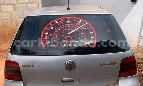 Buy Used Volkswagen Golf White Car in Bugembe in Eastern