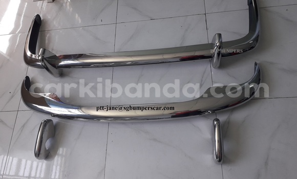 Medium with watermark appia vignale av copy