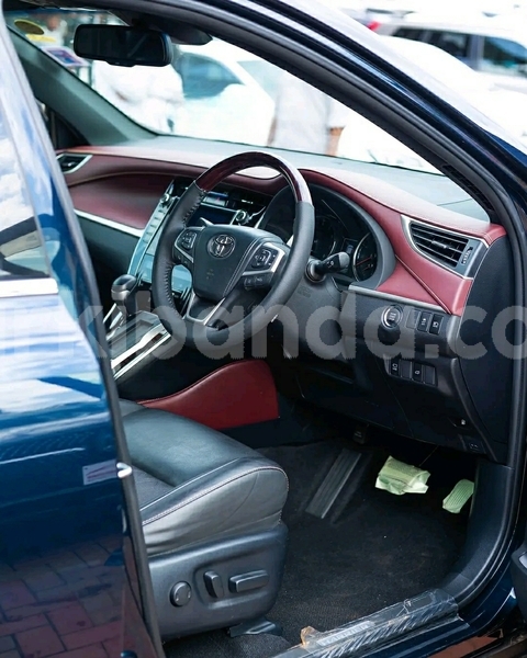 Big with watermark toyota harrier uganda kampala 24705
