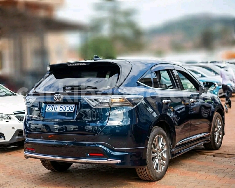 Big with watermark toyota harrier uganda kampala 24705