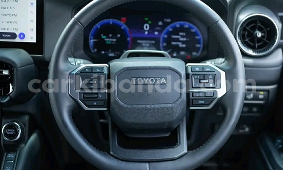 Nunua Ilio tumika Toyota Prado Beige Gari ndani ya Kampala nchini Uganda Nunua Ilio tumika Toyota Prado Beige Gari ndani ya Kampala nchini Uganda