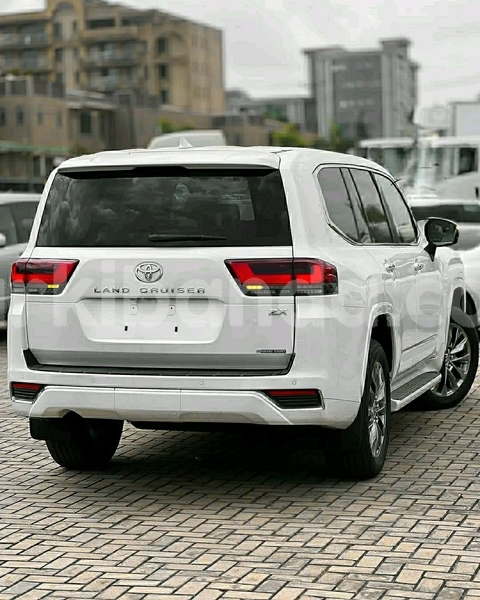 Big with watermark toyota land cruiser uganda kampala 24708