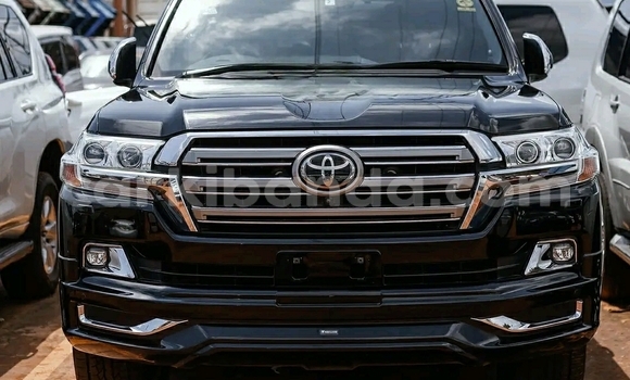 Acheter Occasion Voiture Toyota Land Cruiser Noir à Kampala, Ouganda Acheter Occasion Voiture Toyota Land Cruiser Noir à Kampala, Ouganda