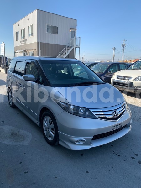 Big with watermark used car for sale in japan honda elysion 2010 2