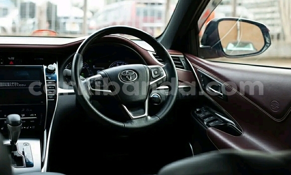 Acheter Occasion Voiture Toyota Harrier Rouge à Kampala, Ouganda Acheter Occasion Voiture Toyota Harrier Rouge à Kampala, Ouganda
