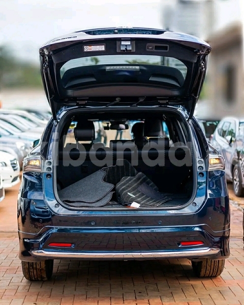 Big with watermark toyota harrier uganda kampala 24721