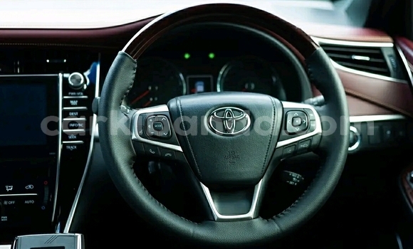 Acheter Occasion Voiture Toyota Harrier Bleu à Kampala, Ouganda Acheter Occasion Voiture Toyota Harrier Bleu à Kampala, Ouganda