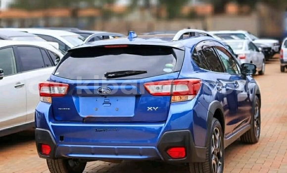 Nunua Ilio tumika Subaru XV Bluu Gari ndani ya Kampala nchini Uganda Nunua Ilio tumika Subaru XV Bluu Gari ndani ya Kampala nchini Uganda