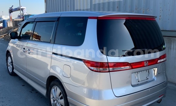 Gura Yakoze Honda Elysion Silver Imodoka i Kampala mu Uganda Gura Yakoze Honda Elysion Silver Imodoka i Kampala mu Uganda