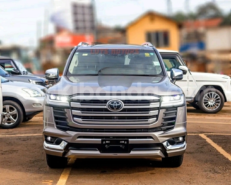 Big with watermark toyota land cruiser uganda kampala 24724