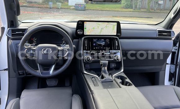 Buy Used Lexus LX White Car in Kampala in Uganda Buy Used Lexus LX White Car in Kampala in Uganda