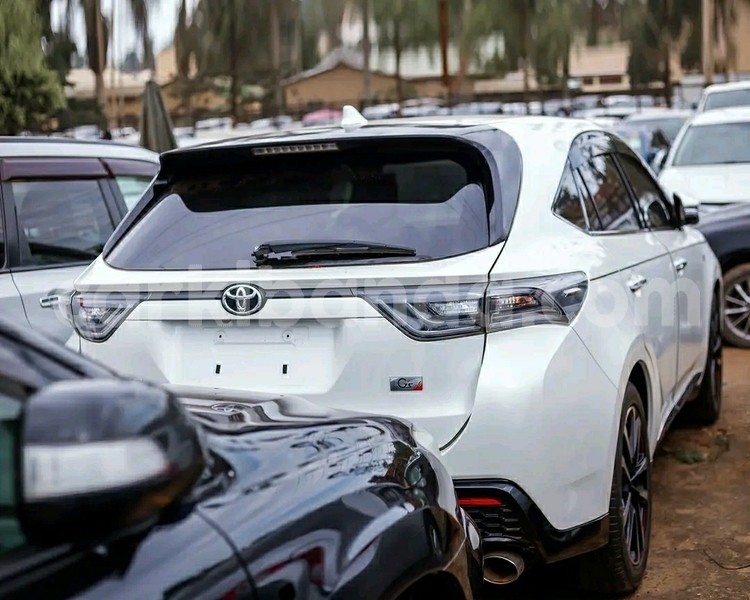 Big with watermark toyota harrier uganda kampala 24730