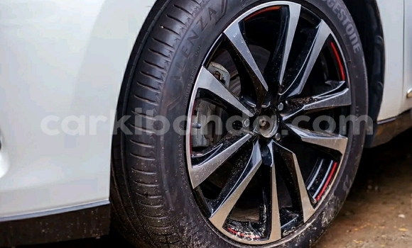 Buy Used Toyota Harrier White Car in Kampala in Uganda Buy Used Toyota Harrier White Car in Kampala in Uganda