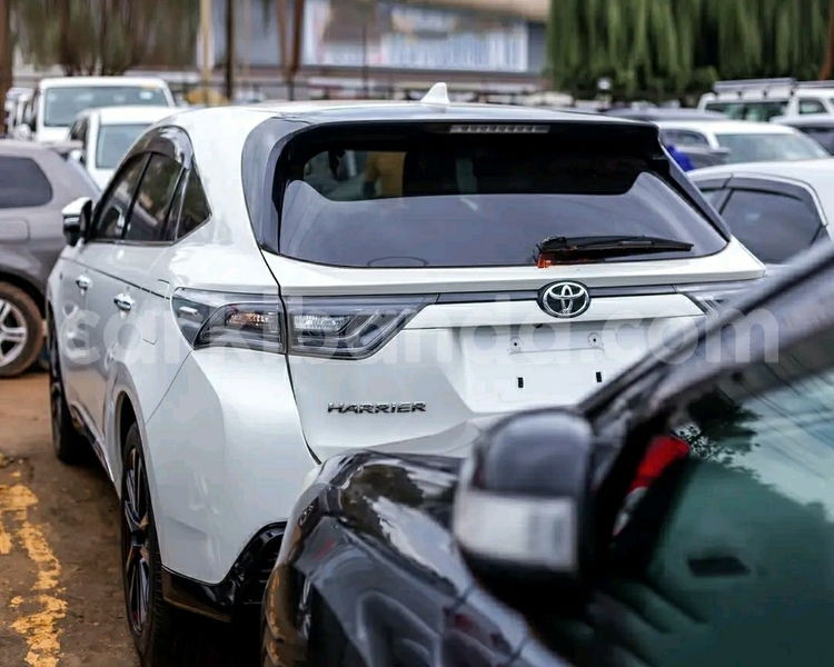 Big with watermark toyota harrier uganda kampala 24731