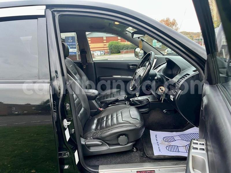 Big with watermark mitsubishi l200 uganda kampala 24739