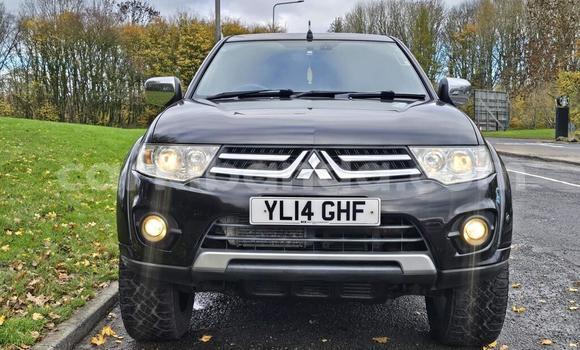 Nunua Ilio tumika Mitsubishi L200 Nyeusi Gari ndani ya Kampala nchini Uganda Nunua Ilio tumika Mitsubishi L200 Nyeusi Gari ndani ya Kampala nchini Uganda