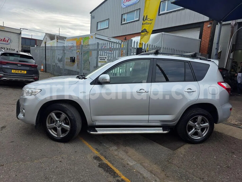 Big with watermark toyota rav4 uganda kampala 24755