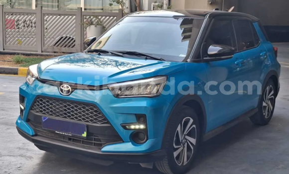 Buy Used Toyota Ractis Blue Car in Kampala in Uganda