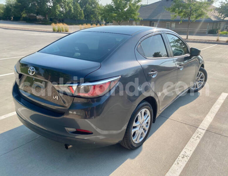 Big with watermark toyota yaris uganda kampala 24766