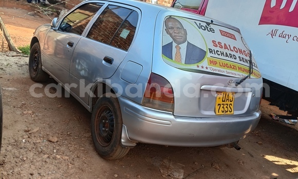 Acheter Occasion Voiture Toyota Starlet Gris à Lugazi, Central Acheter Occasion Voiture Toyota Starlet Gris à Lugazi, Central
