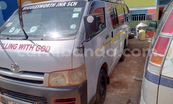 Acheter Occasion Voiture Toyota Hiace Autre à Mbarara, Ouganda Acheter Occasion Voiture Toyota Hiace Autre à Mbarara, Ouganda
