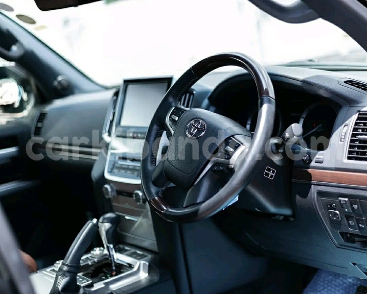 Big with watermark toyota prado uganda kampala 24775