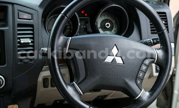 Buy Used Mitsubishi Pajero White Car in Kampala in Uganda Buy Used Mitsubishi Pajero White Car in Kampala in Uganda
