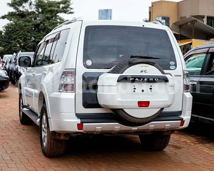 Big with watermark mitsubishi pajero uganda kampala 24777