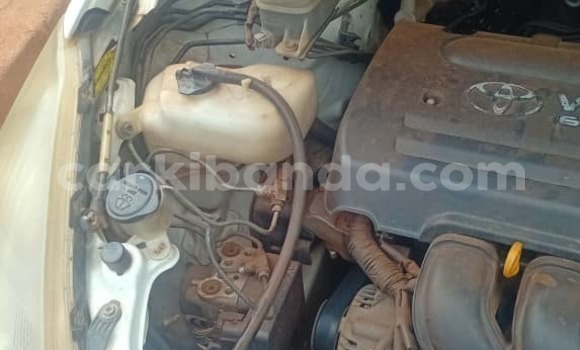 Acheter Occasion Voiture Toyota Wish Blanc à Kampala, Ouganda Acheter Occasion Voiture Toyota Wish Blanc à Kampala, Ouganda