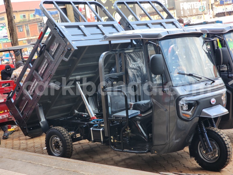 Big with watermark dafra motos cityclass uganda kampala 24782