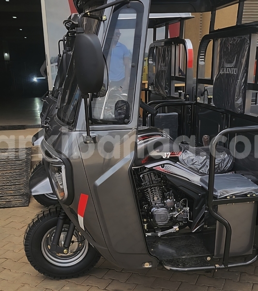 Big with watermark dafra motos cityclass uganda kampala 24782