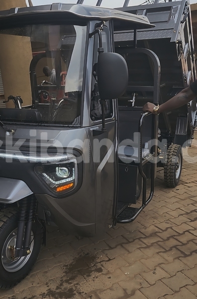 Big with watermark dafra motos cityclass uganda kampala 24782